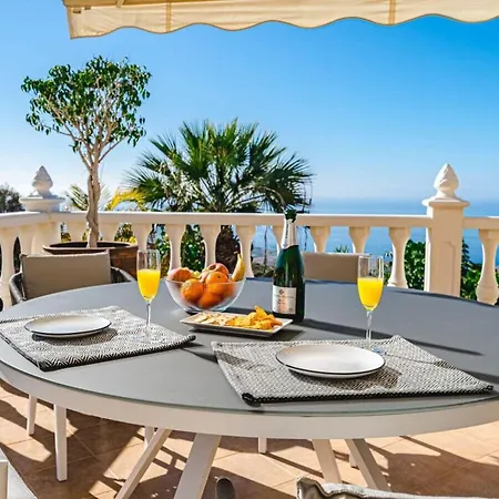 Luxury Sol Y Mar アデヘ